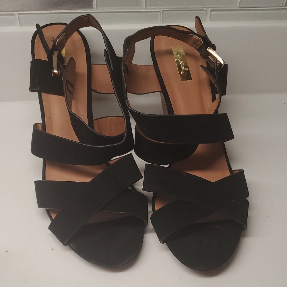 Qupid Black Strappy Sandals Faux Suede 3in. Worn Twice. Size 10.